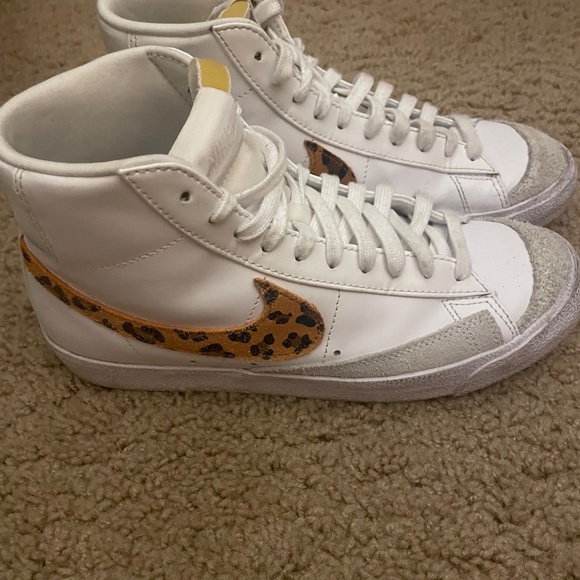 Nike Blazer Mid '77 SE women's sneakers leopard print - Picture 3 of 7